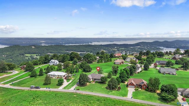 276 Brown Acres Road, Guntersville, AL 35976