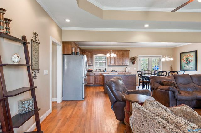 276 Brown Acres Road, Guntersville, AL 35976