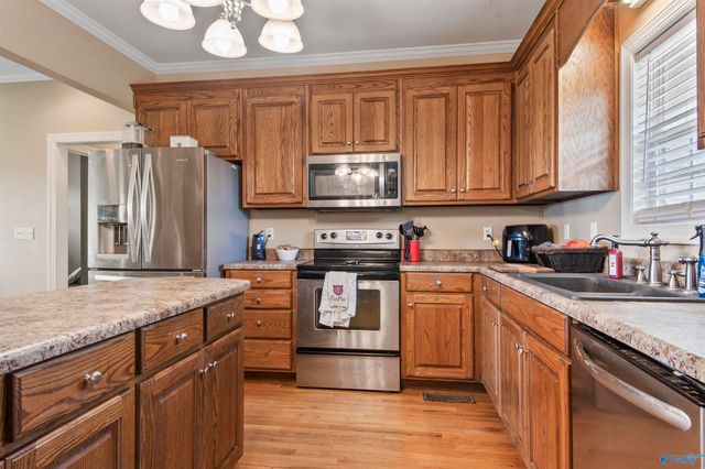 276 Brown Acres Road, Guntersville, AL 35976