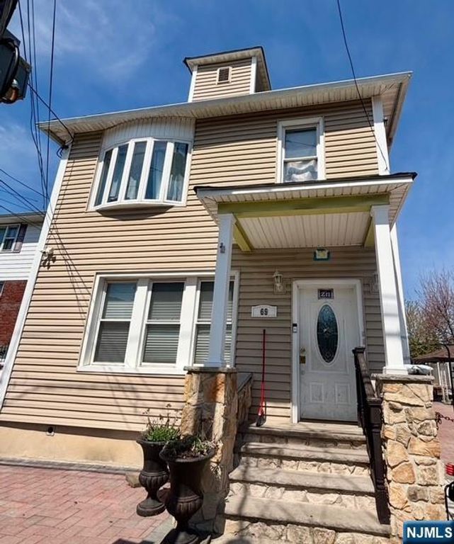 69 Miller Avenue 1R, Elmwood Park, NJ 07407