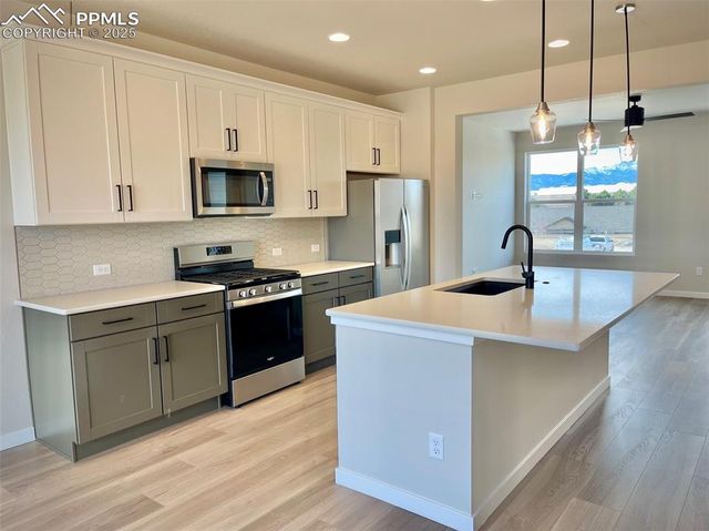 3551 Summer Dream Avenue, Colorado Springs, CO 80922