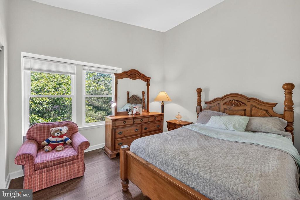 Image 18 of property listing at 3323 SIR THOMAS DR #3-A-41, Silver Spring, MD 20904