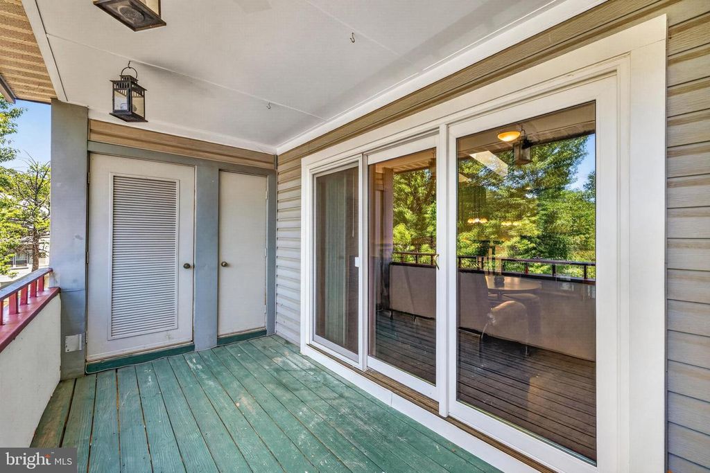 Image 23 of property listing at 3323 SIR THOMAS DR #3-A-41, Silver Spring, MD 20904