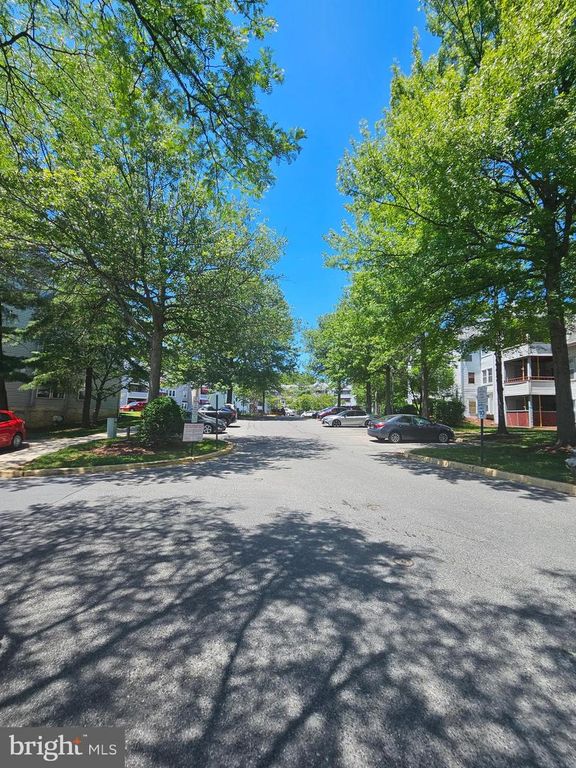 Image 30 of property listing at 3323 SIR THOMAS DR #3-A-41, Silver Spring, MD 20904