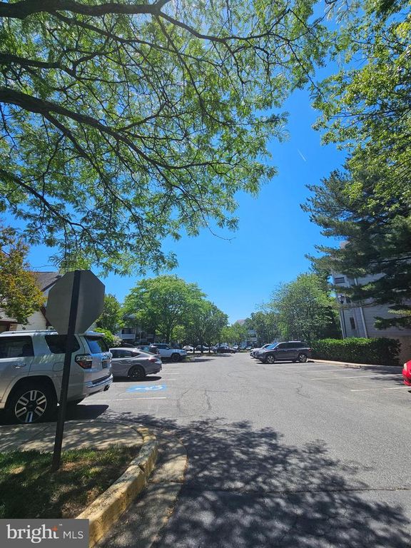 Image 31 of property listing at 3323 SIR THOMAS DR #3-A-41, Silver Spring, MD 20904