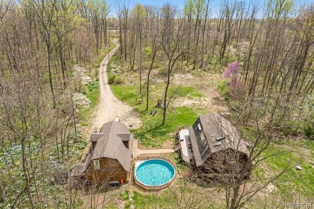 14830 County Line Road, Burns Township, MI 48418