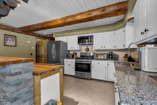 14830 County Line Road, Burns Township, MI 48418