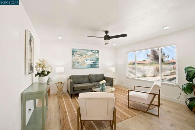 113 Larsen Cir, Vallejo, CA 94589
