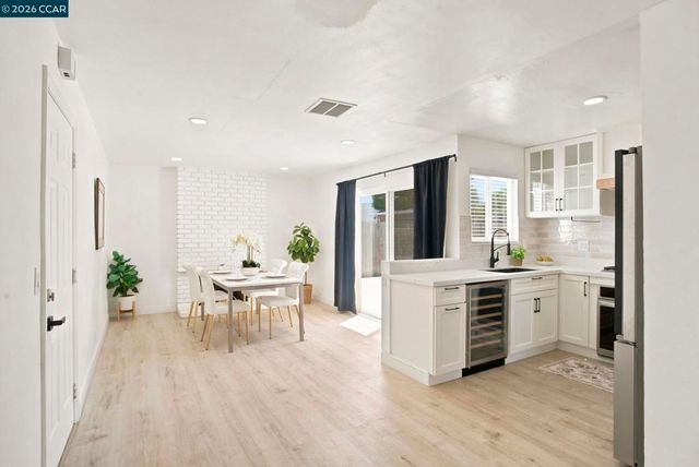 113 Larsen Cir, Vallejo, CA 94589