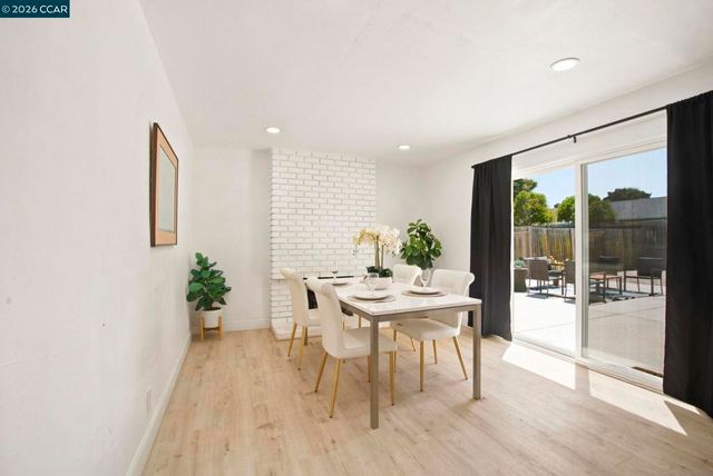 113 Larsen Cir, Vallejo, CA 94589