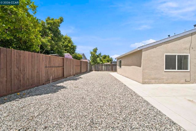 113 Larsen Cir, Vallejo, CA 94589