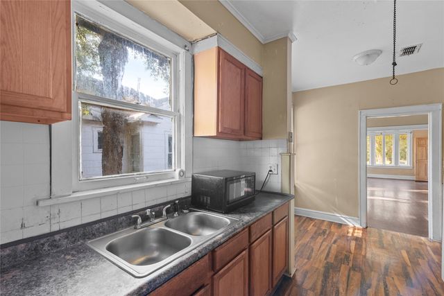 147 E Lister Street, Shreveport, LA 71101