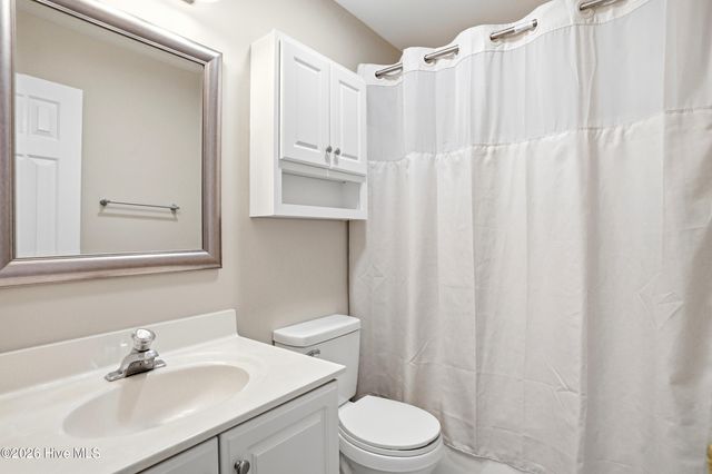 803 Spy Glass Court, Wilmington, NC 28411
