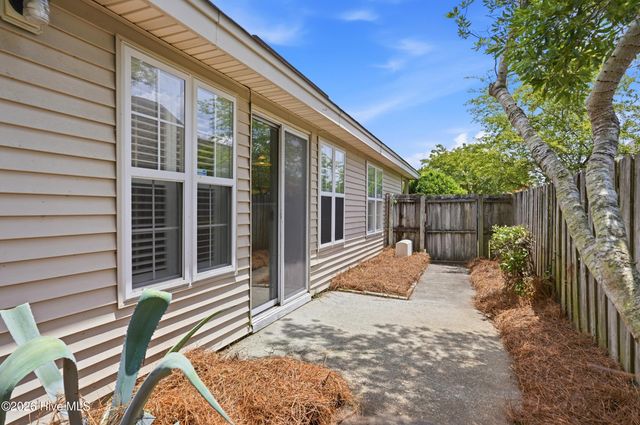 803 Spy Glass Court, Wilmington, NC 28411