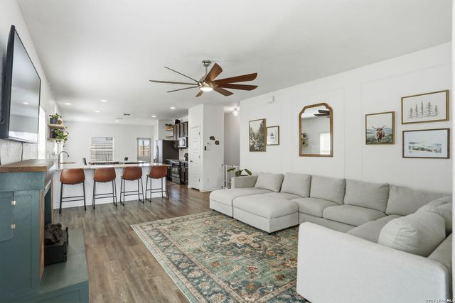 367 Hunters Ranch E, San Antonio, TX 78253