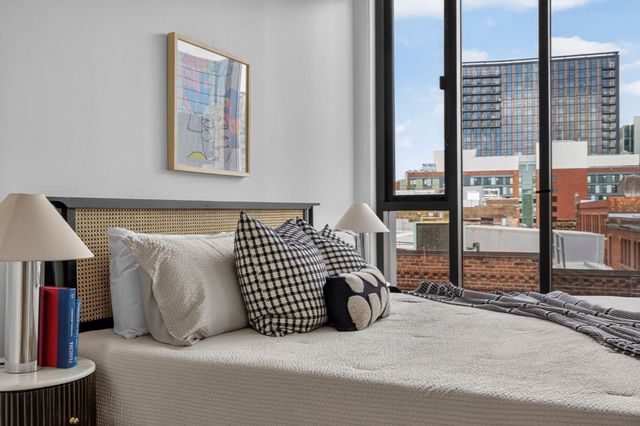 346 Congress 604, Boston, MA 02210