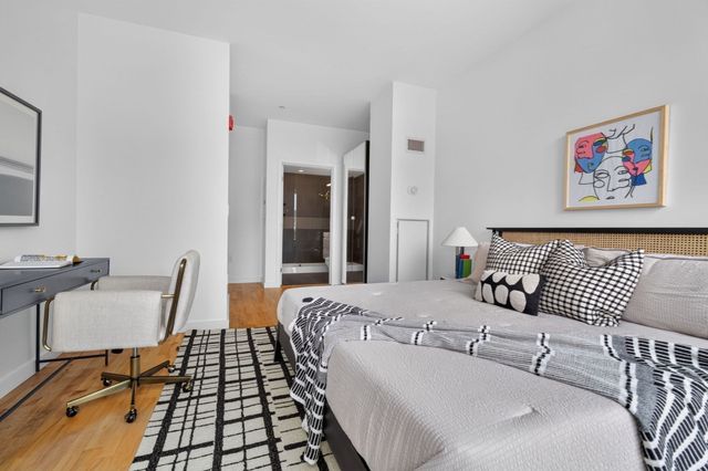 346 Congress 604, Boston, MA 02210