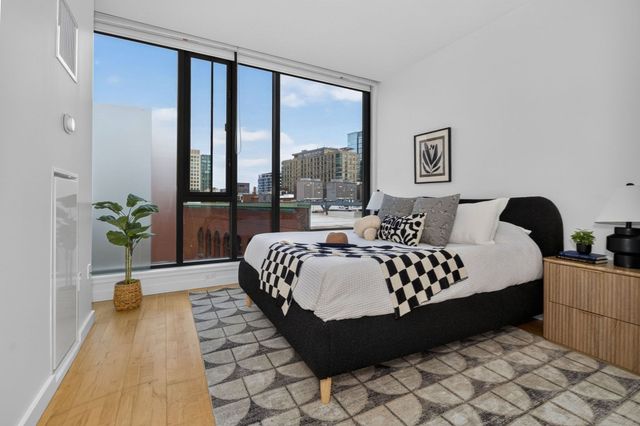 346 Congress 604, Boston, MA 02210