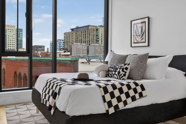 346 Congress 604, Boston, MA 02210