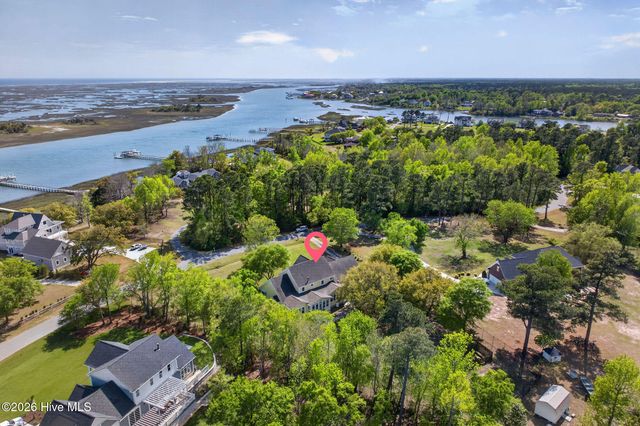 135 Great Oak Drive, Hampstead, NC 28443