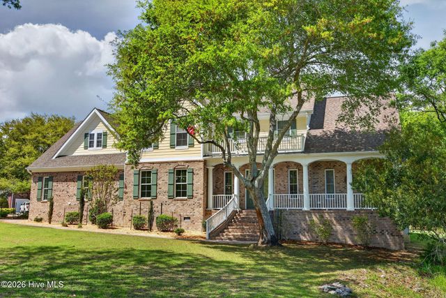 135 Great Oak Drive, Hampstead, NC 28443