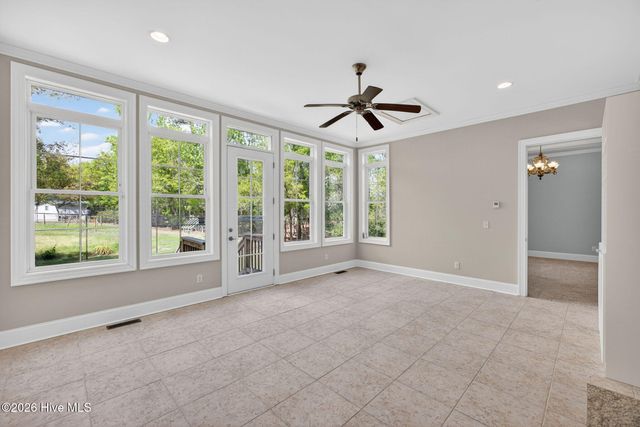 135 Great Oak Drive, Hampstead, NC 28443