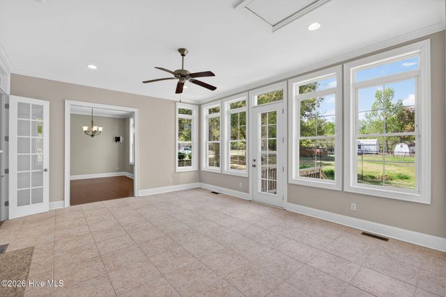 135 Great Oak Drive, Hampstead, NC 28443