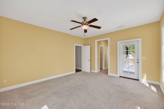 135 Great Oak Drive, Hampstead, NC 28443