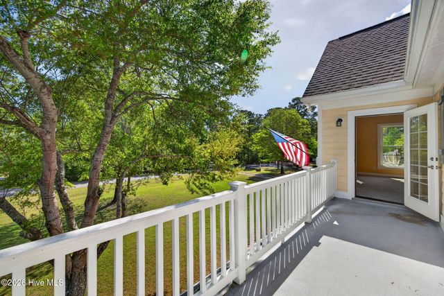 135 Great Oak Drive, Hampstead, NC 28443