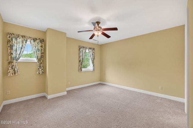 135 Great Oak Drive, Hampstead, NC 28443