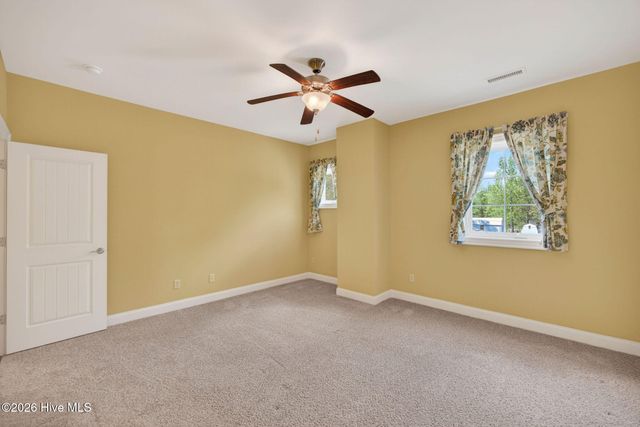 135 Great Oak Drive, Hampstead, NC 28443