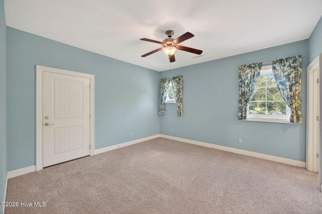 135 Great Oak Drive, Hampstead, NC 28443
