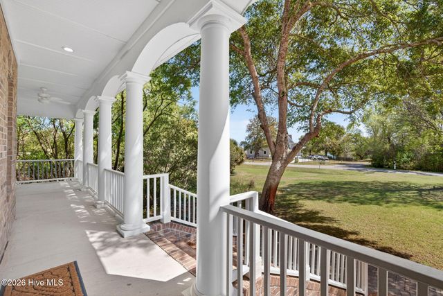 135 Great Oak Drive, Hampstead, NC 28443