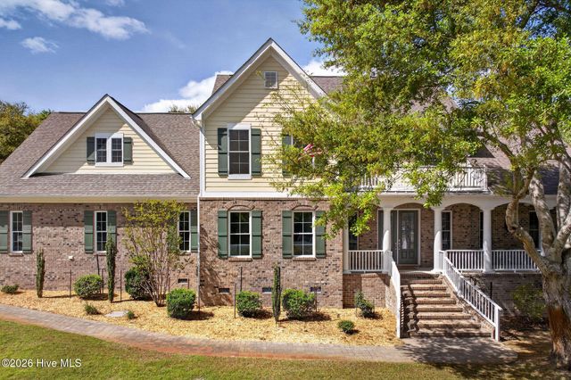 135 Great Oak Drive, Hampstead, NC 28443