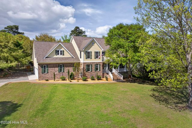 135 Great Oak Drive, Hampstead, NC 28443