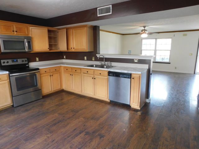 4112 Nir Shreibman Blvd, La Vergne, TN 37086