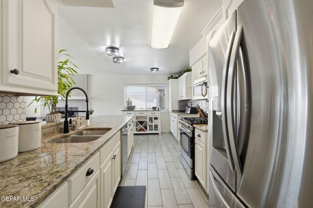 3001 RED CORAL Way, El Paso, TX 79936
