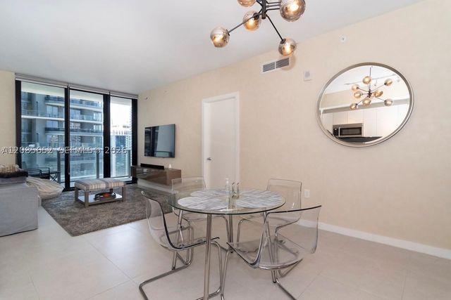 1010 Brickell Ave 2508, Miami, FL 33131