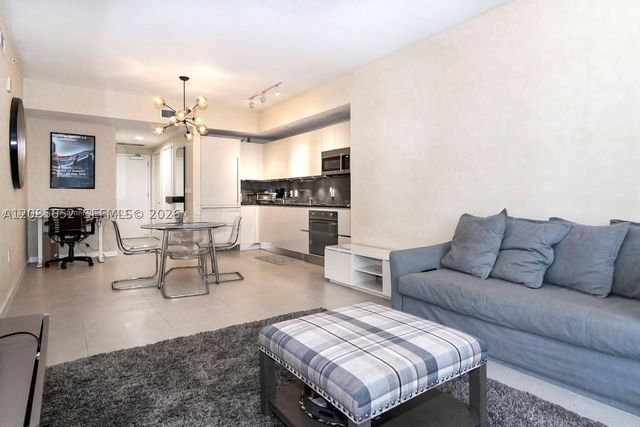 1010 Brickell Ave 2508, Miami, FL 33131