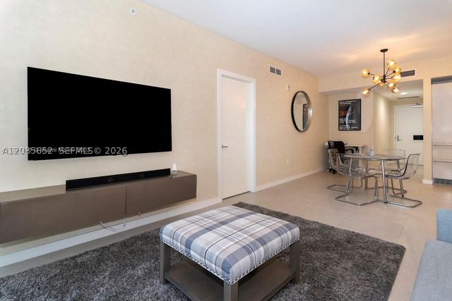1010 Brickell Ave 2508, Miami, FL 33131