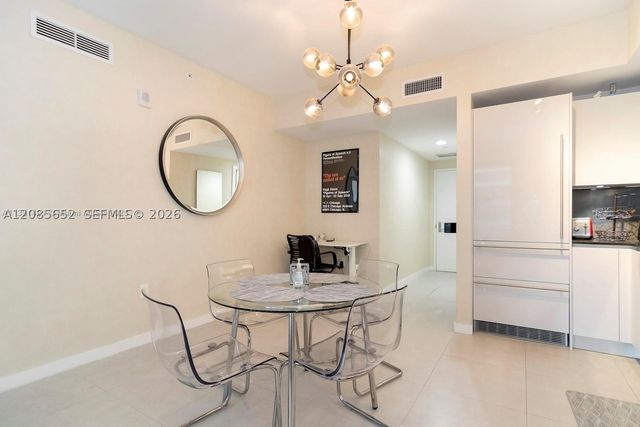 1010 Brickell Ave 2508, Miami, FL 33131