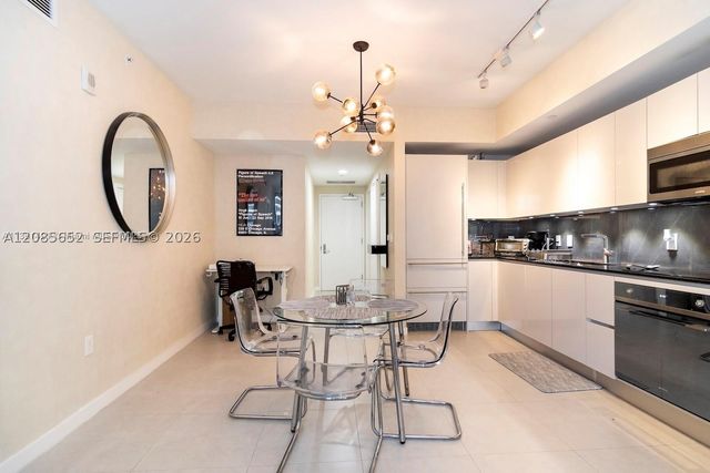 1010 Brickell Ave 2508, Miami, FL 33131