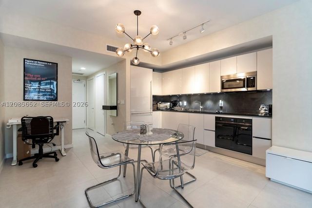 1010 Brickell Ave 2508, Miami, FL 33131