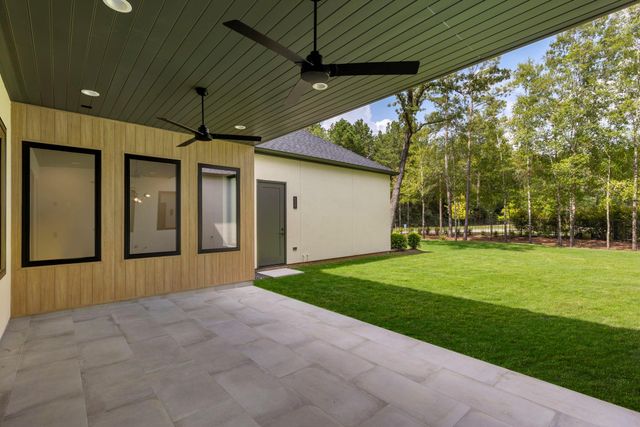 318 Paradise Isle, Montgomery, TX 77316