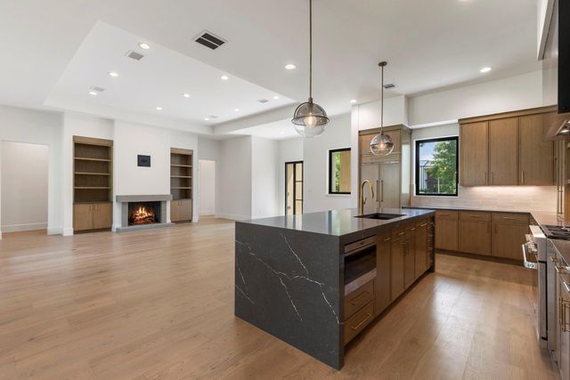 318 Paradise Isle, Montgomery, TX 77316