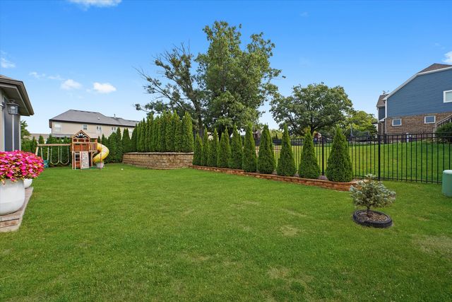 15303 S Oak Run Court, Lockport, IL 60441