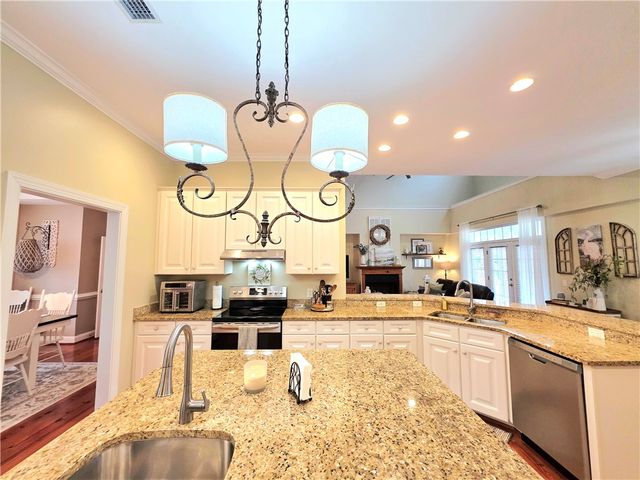 397 Misty Harbor Blvd, Woodbine, GA 31569