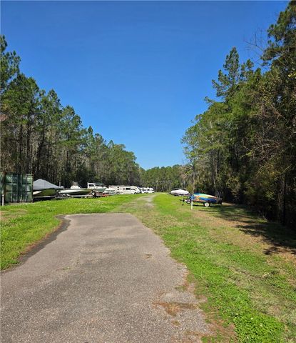 397 Misty Harbor Blvd, Woodbine, GA 31569