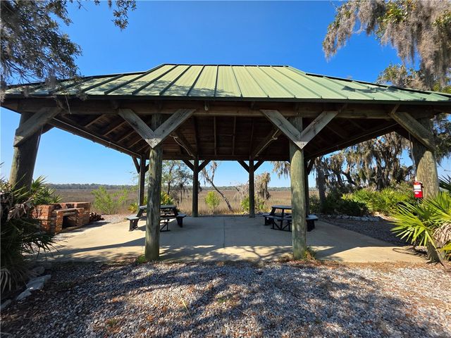 397 Misty Harbor Blvd, Woodbine, GA 31569