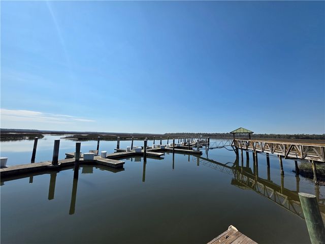 397 Misty Harbor Blvd, Woodbine, GA 31569